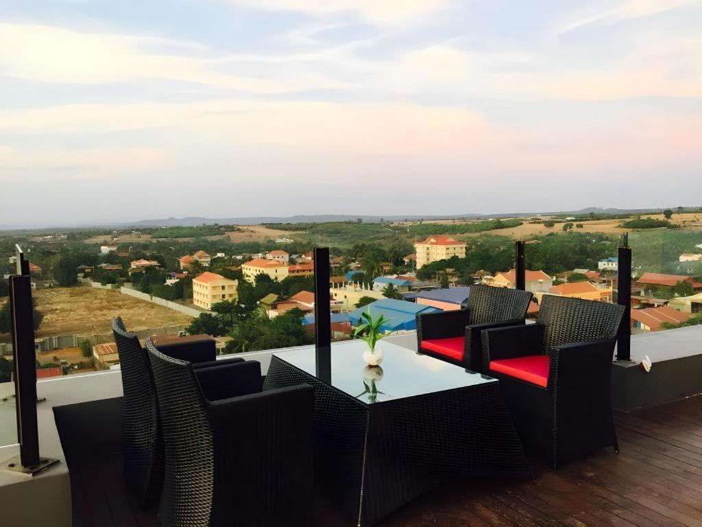Banlung Yeak Loam Hotel מראה חיצוני תמונה