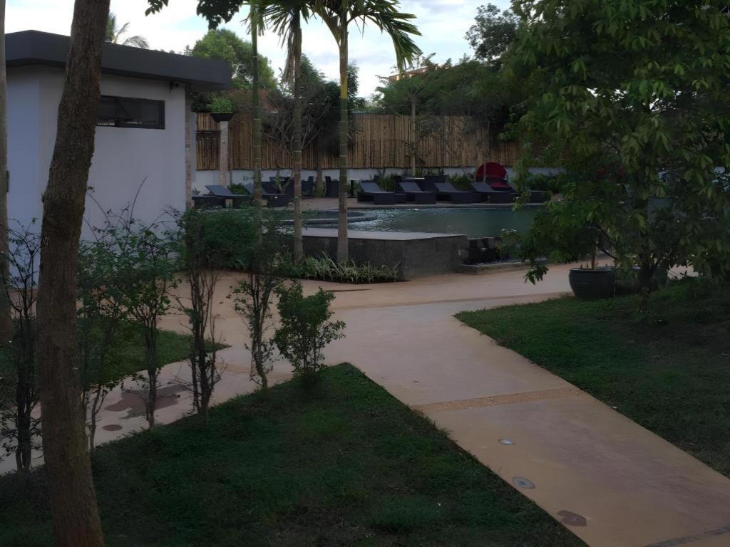 Banlung Yeak Loam Hotel מראה חיצוני תמונה