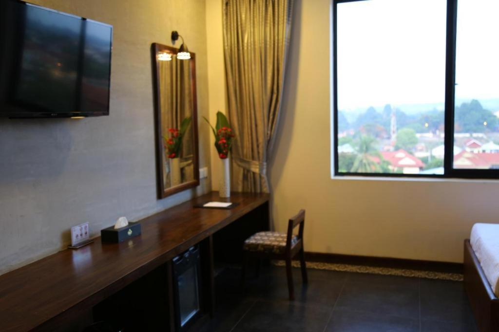 Banlung Yeak Loam Hotel מראה חיצוני תמונה