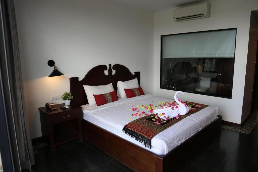 Banlung Yeak Loam Hotel מראה חיצוני תמונה