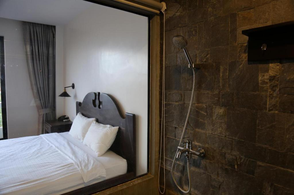 Banlung Yeak Loam Hotel מראה חיצוני תמונה