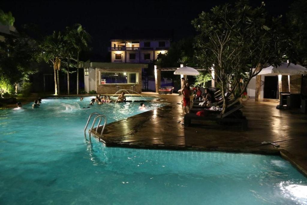 Banlung Yeak Loam Hotel מראה חיצוני תמונה