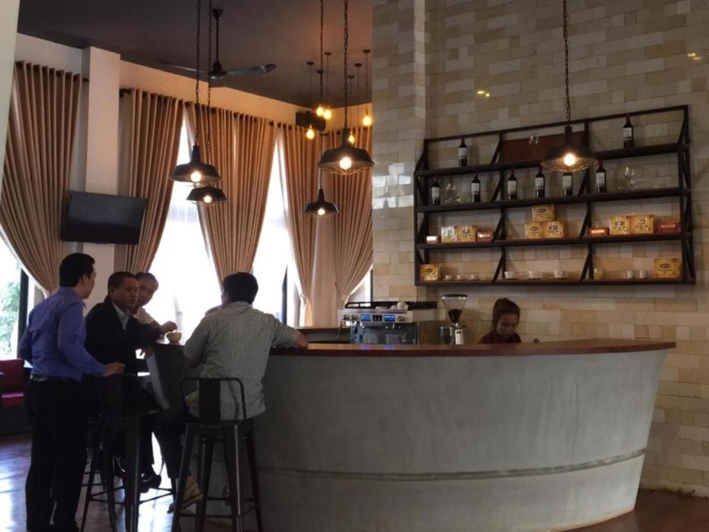 Banlung Yeak Loam Hotel מראה חיצוני תמונה