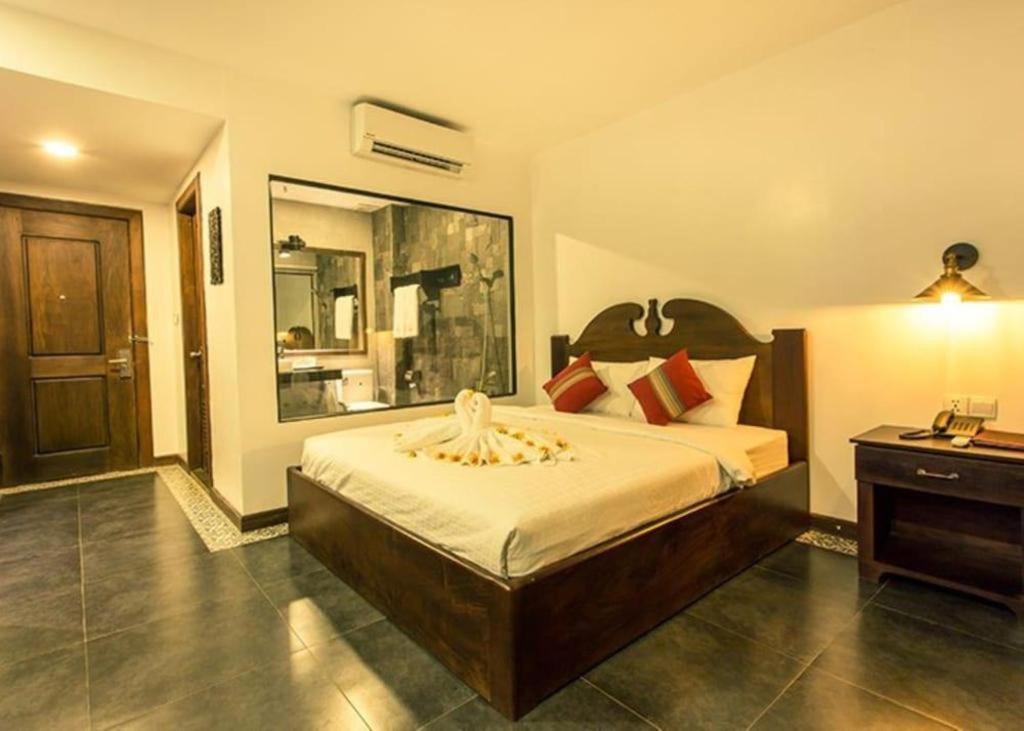 Banlung Yeak Loam Hotel מראה חיצוני תמונה