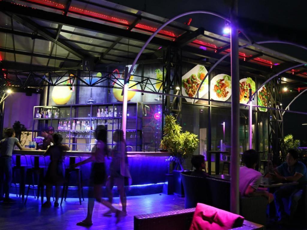 Banlung Yeak Loam Hotel מראה חיצוני תמונה