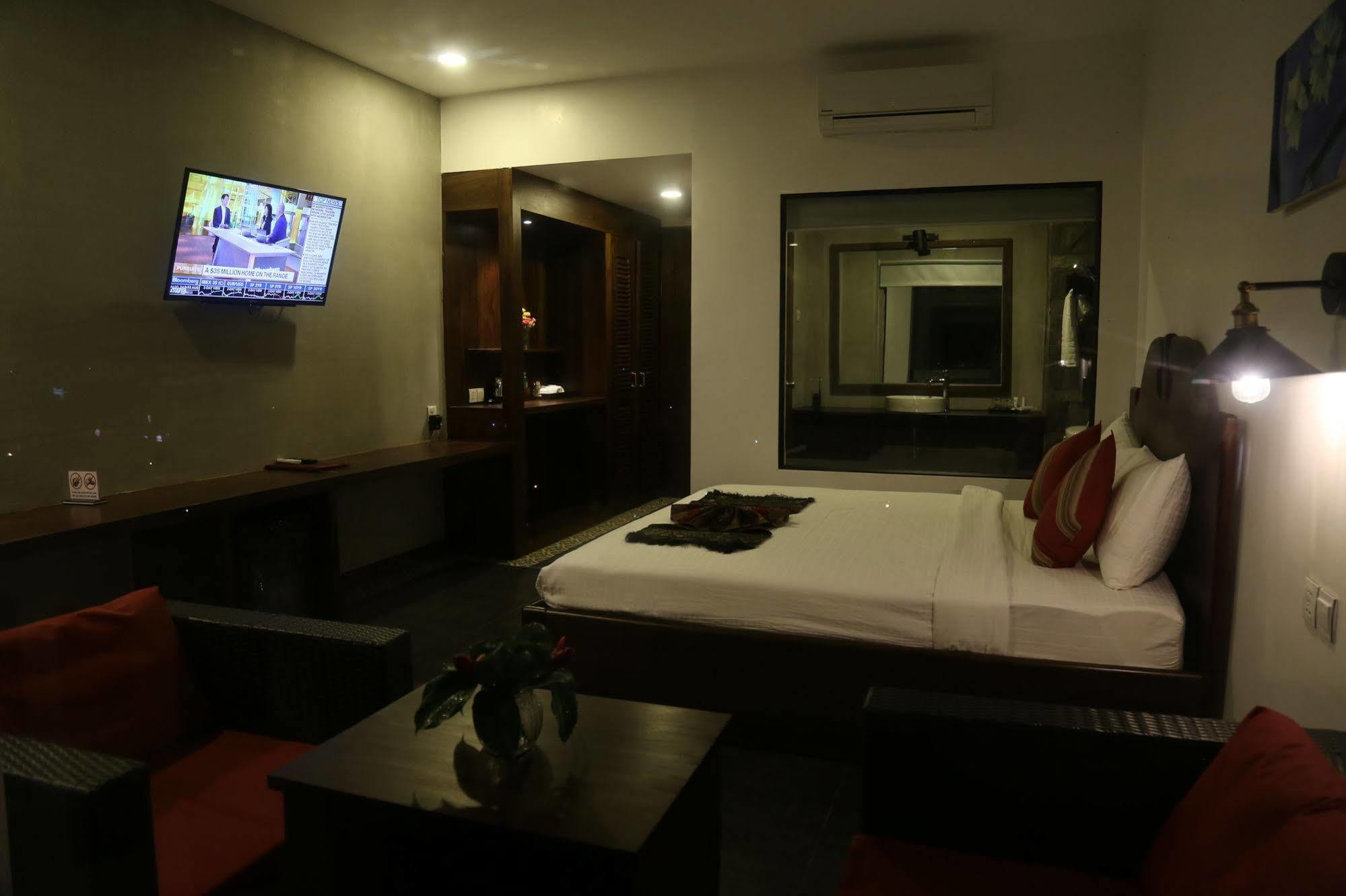 Banlung Yeak Loam Hotel מראה חיצוני תמונה
